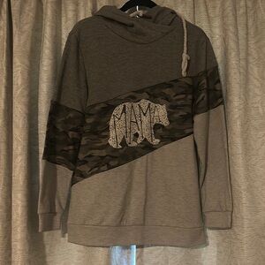 4/$15 Gray Camo Mama Bear Hoodie Sz L